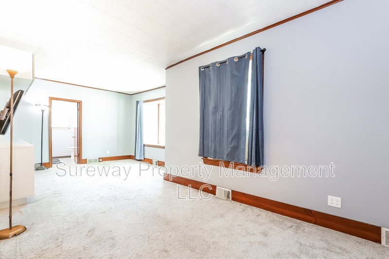 Welcome to 201  E Linden Ave - property image