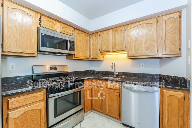 Welcome Home to 108 Lowell Ct, Apt 5! property image