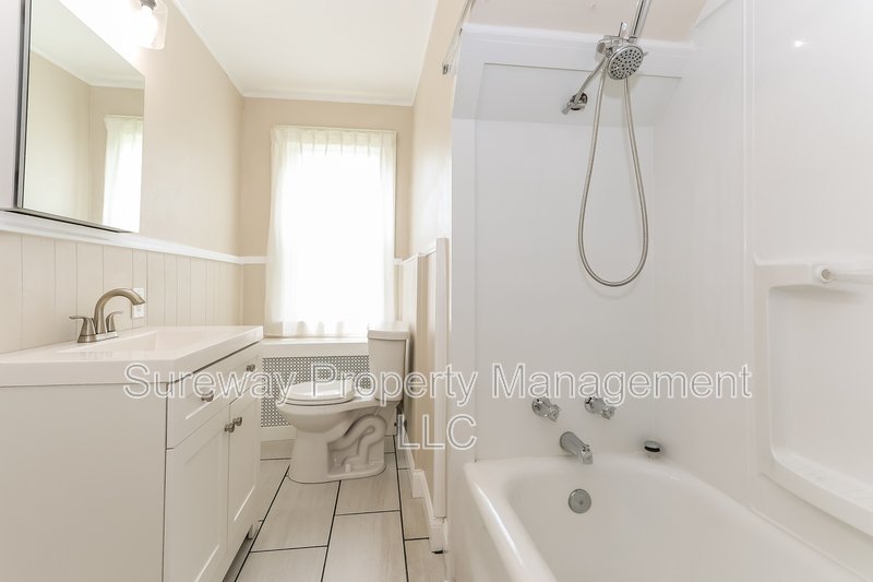 Welcome Home to 1 Chestnut Ave, Unit B! property image