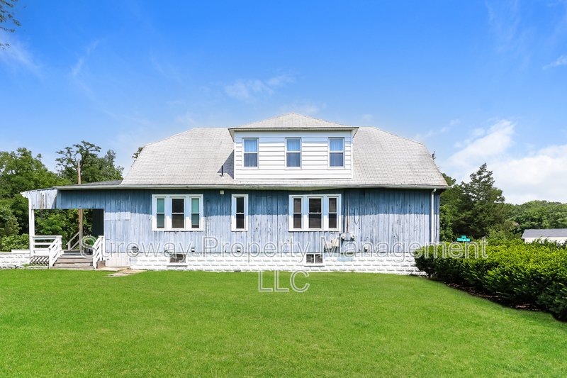 Welcome Home to 1 Chestnut Ave, Unit B! property image