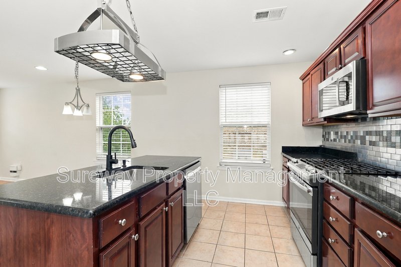 Three-Level Townhome with 3 Bedrooms, 2.5 Baths & Private Garage property image