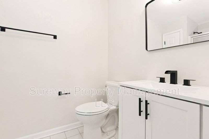 Three-Level Townhome with 3 Bedrooms, 2.5 Baths & Private Garage property image