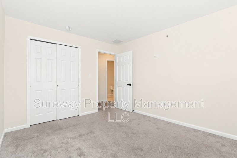 Three-Level Townhome with 3 Bedrooms, 2.5 Baths & Private Garage property image
