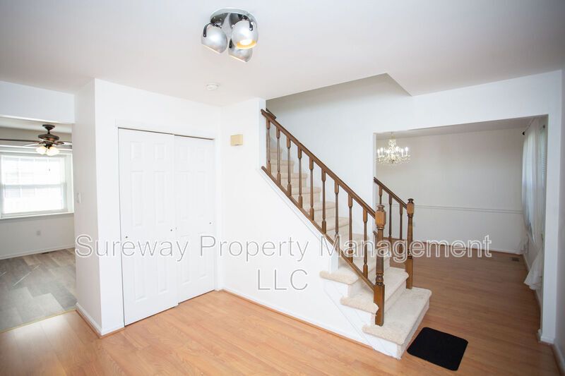 Welcome Home to 9 N Green Acre Dr! property image