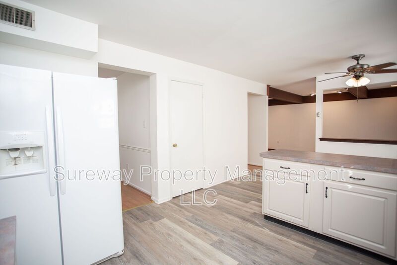 Welcome Home to 9 N Green Acre Dr! property image