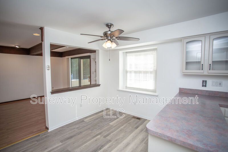 Welcome Home to 9 N Green Acre Dr! property image
