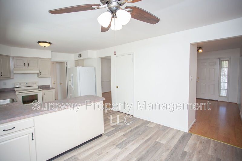 Welcome Home to 9 N Green Acre Dr! property image