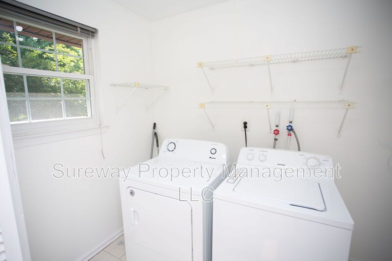 Welcome Home to 9 N Green Acre Dr! property image