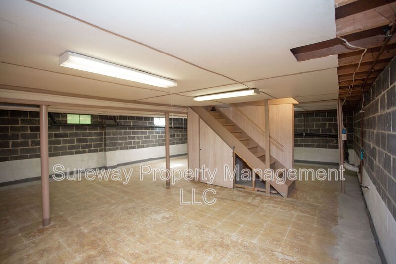 Welcome Home to 9 N Green Acre Dr! property image