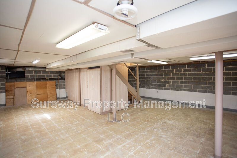 Welcome Home to 9 N Green Acre Dr! property image