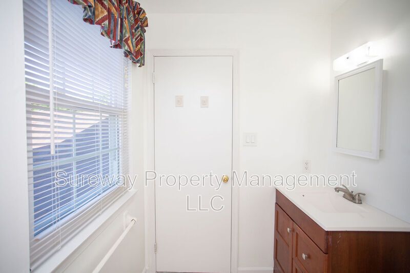 Welcome Home to 9 N Green Acre Dr! property image