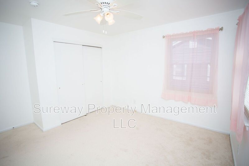 Welcome Home to 9 N Green Acre Dr! property image