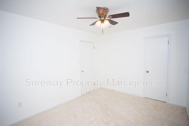 Welcome Home to 9 N Green Acre Dr! property image