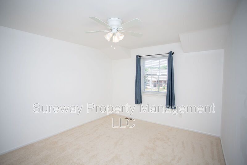 Welcome Home to 9 N Green Acre Dr! property image