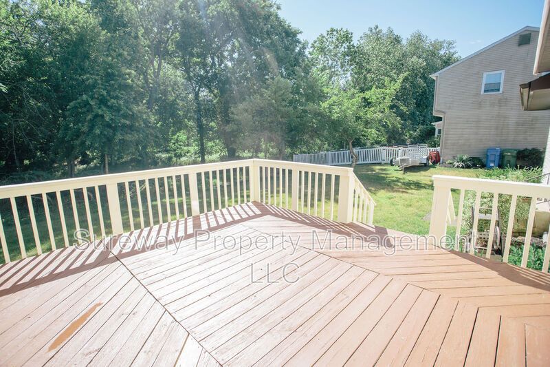Welcome Home to 9 N Green Acre Dr! property image