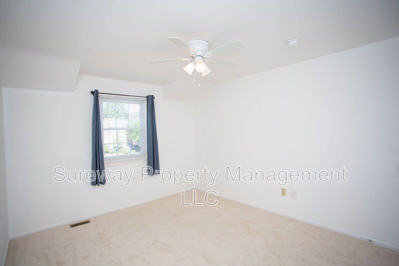 Welcome Home to 9 N Green Acre Dr! property image