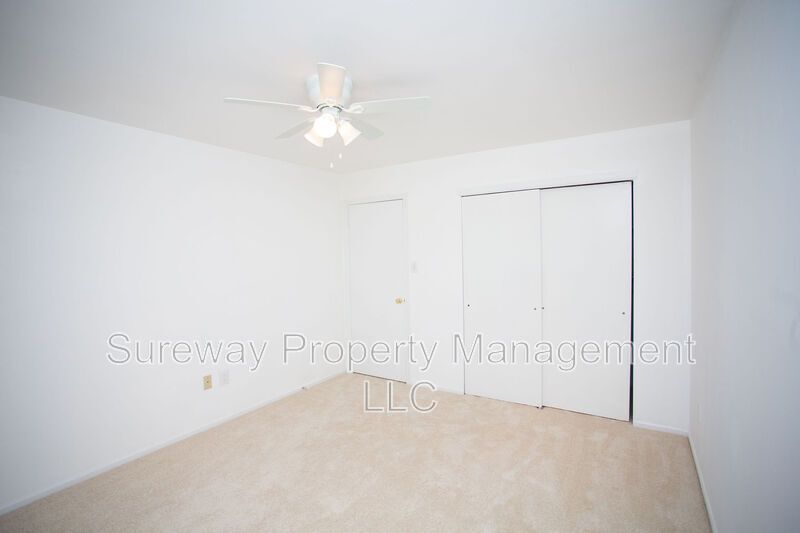 Welcome Home to 9 N Green Acre Dr! property image