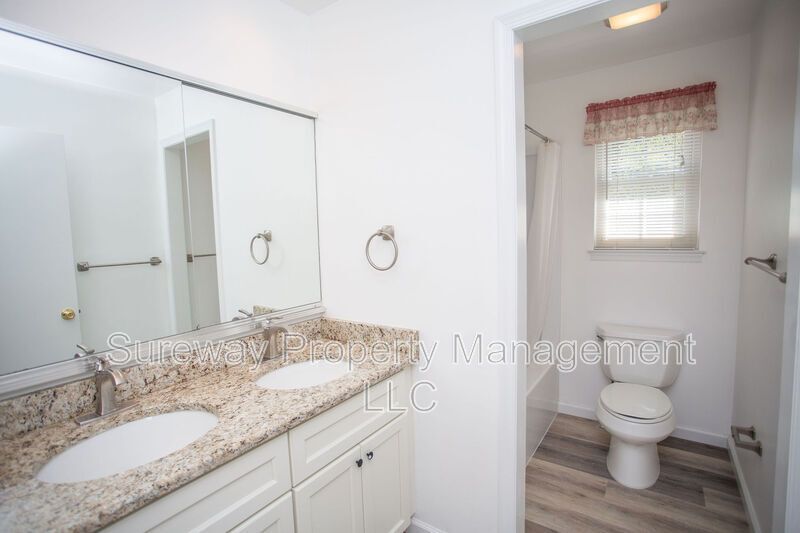 Welcome Home to 9 N Green Acre Dr! property image