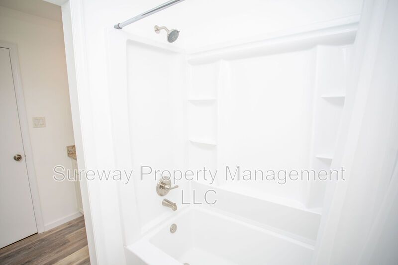 Welcome Home to 9 N Green Acre Dr! property image