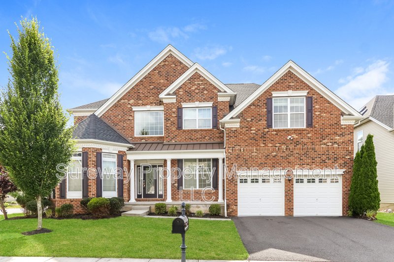 Stunning 4BR/4BA with loft! This Columbia II Lexington Model in Monroe Chase – 3,640 Sq Ft + Finished Basement (1100 Square feet)! property image