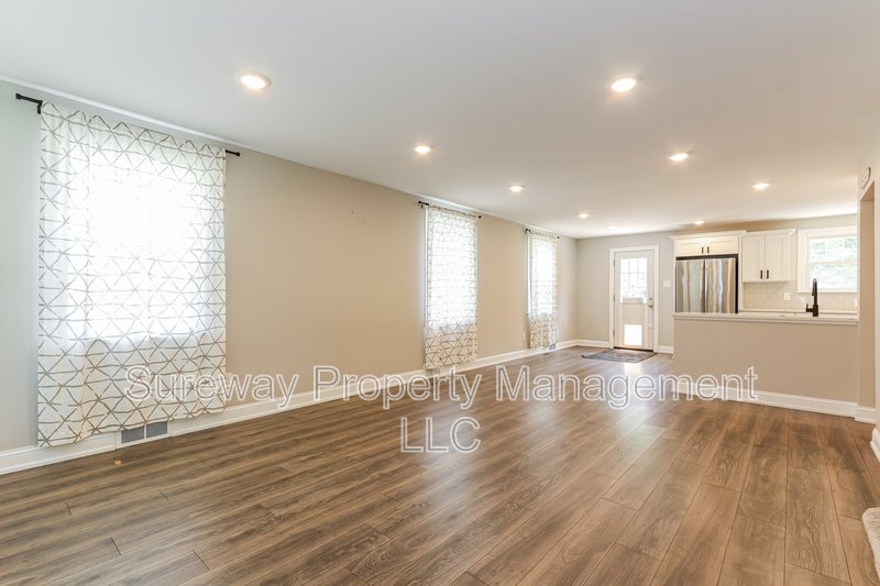 Beautifully Renovated 4 Bedroom, 2 Bath Single Family Home property image