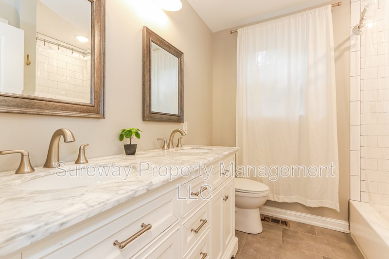 Beautifully Renovated 4 Bedroom, 2 Bath Single Family Home property image