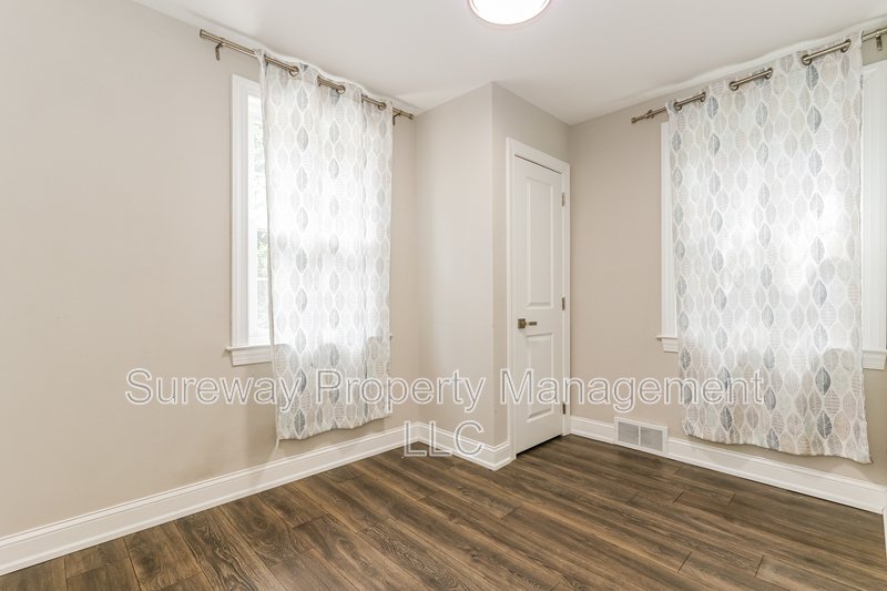 Beautifully Renovated 4 Bedroom, 2 Bath Single Family Home property image