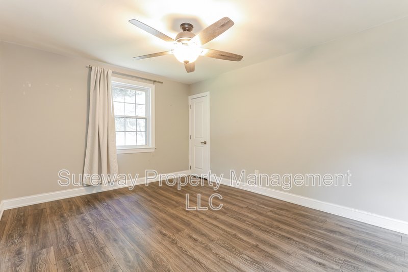 Beautifully Renovated 4 Bedroom, 2 Bath Single Family Home property image