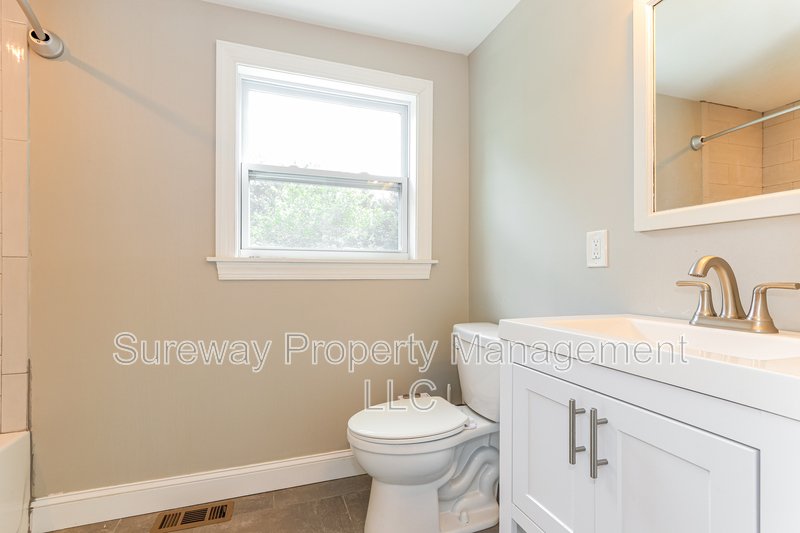 Beautifully Renovated 4 Bedroom, 2 Bath Single Family Home property image