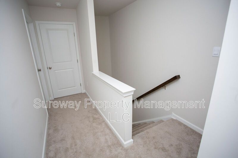Stylish & Spacious Townhome in Sought-After Laurel Run! property image