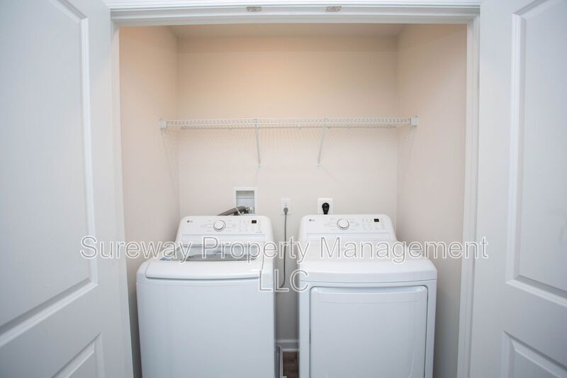 Stylish & Spacious Townhome in Sought-After Laurel Run! property image