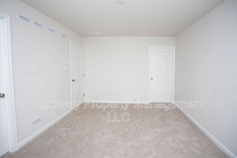 Stylish & Spacious Townhome in Sought-After Laurel Run! property image