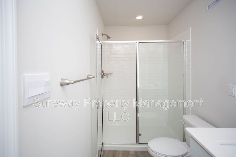Stylish & Spacious Townhome in Sought-After Laurel Run! property image