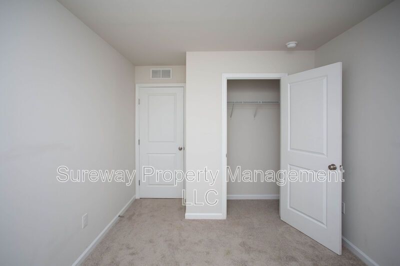 Stylish & Spacious Townhome in Sought-After Laurel Run! property image
