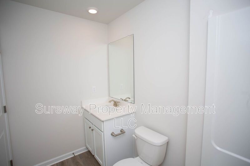 Stylish & Spacious Townhome in Sought-After Laurel Run! property image