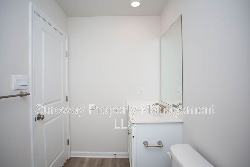Stylish & Spacious Townhome in Sought-After Laurel Run! property image