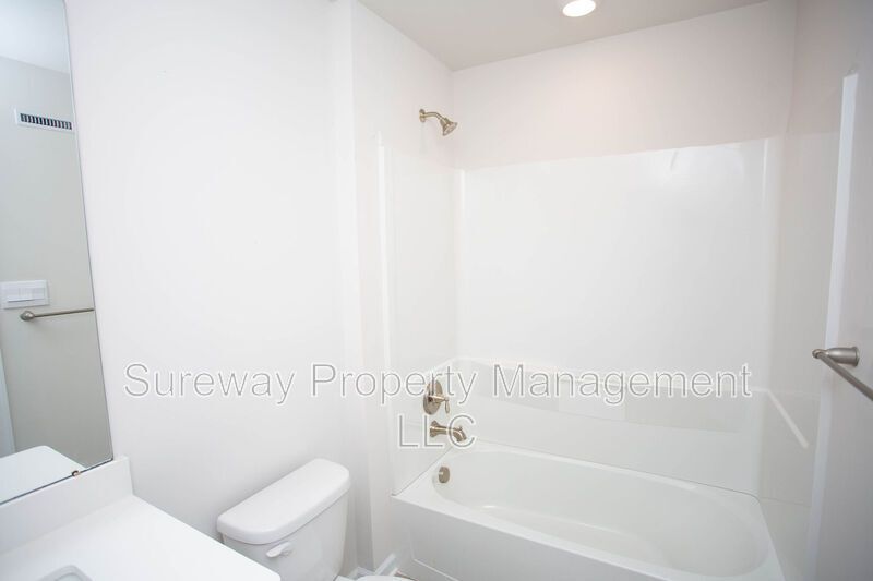 Stylish & Spacious Townhome in Sought-After Laurel Run! property image