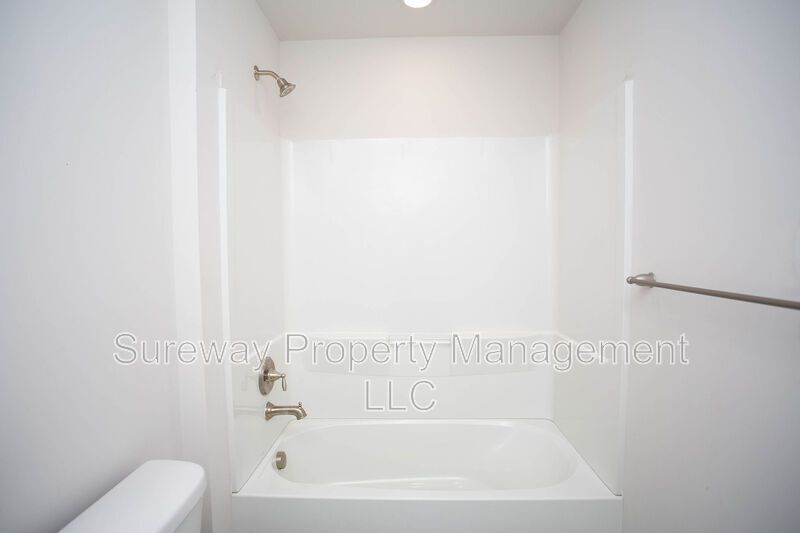 Stylish & Spacious Townhome in Sought-After Laurel Run! property image