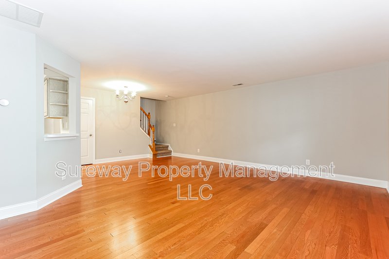 Welcome to 4406 Aberdeen LN property image