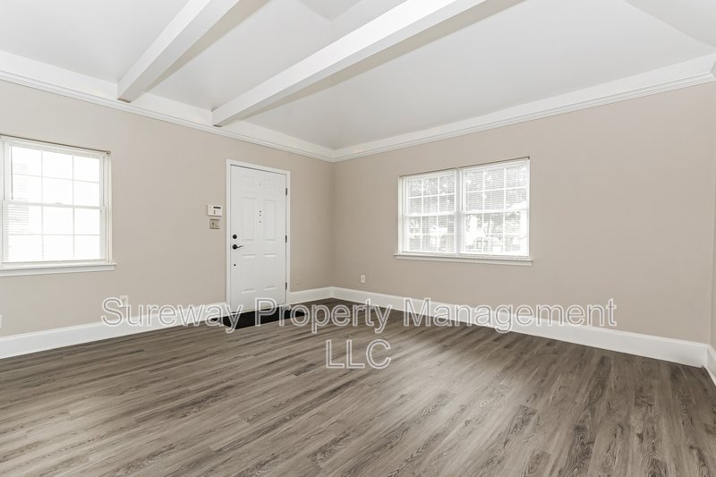 Welcome to 811 Wesley Ave property image