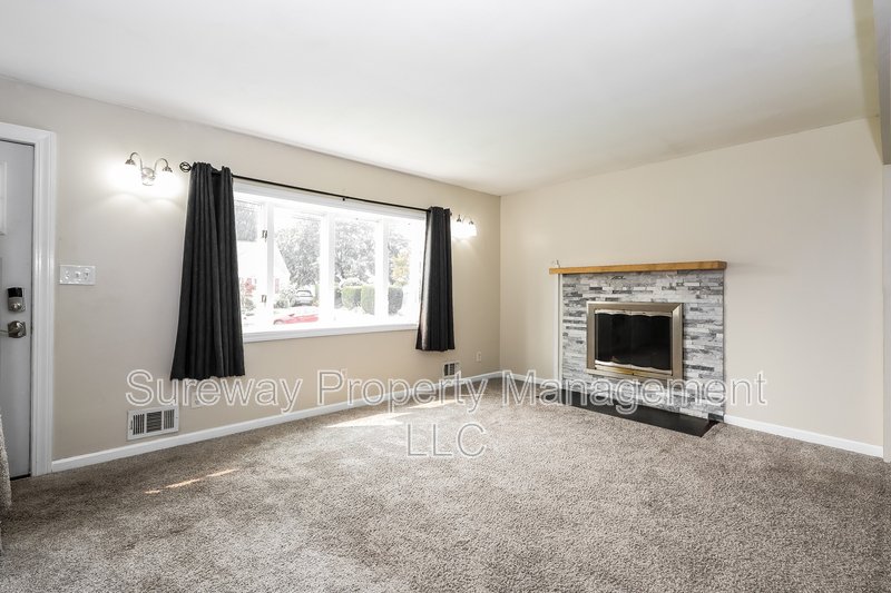 Welcome Home to 3 Dewar Dr! property image