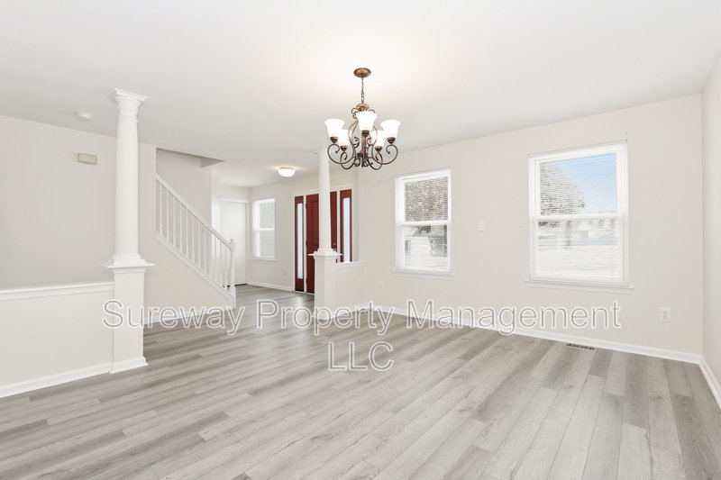 Welcome Home to 25 Adler Circle! property image
