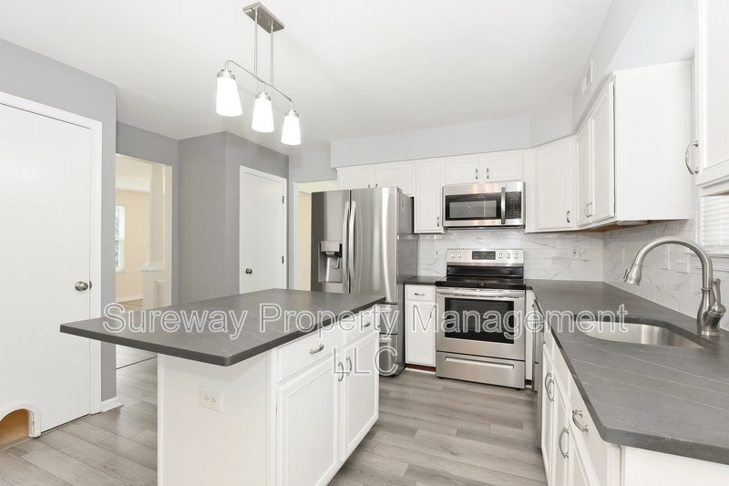 Welcome Home to 25 Adler Circle! property image