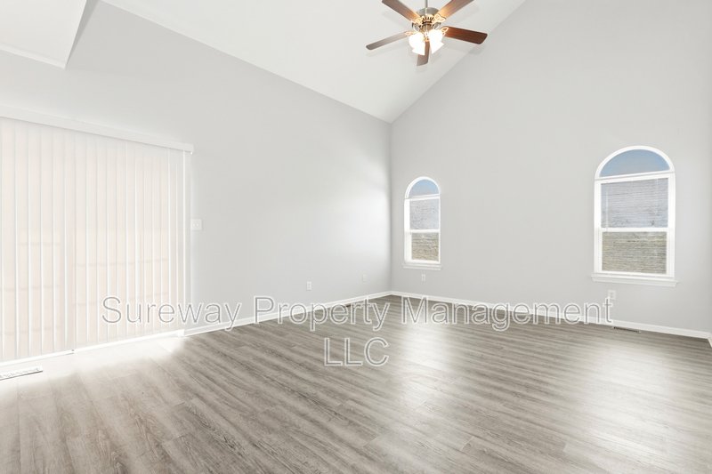 Welcome Home to 25 Adler Circle! property image
