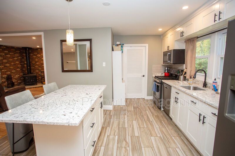 Welcome Home to 31 Edge Lane! property image