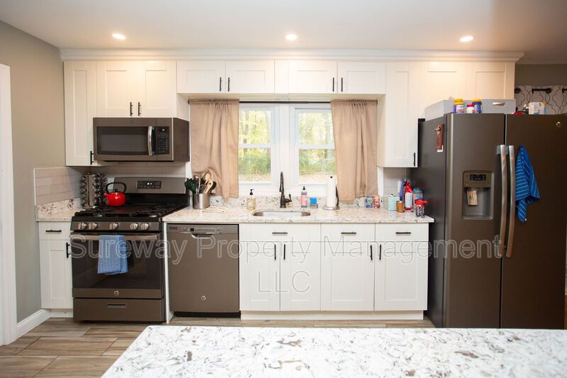 Welcome Home to 31 Edge Lane! property image