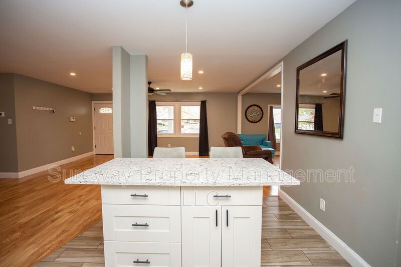 Welcome Home to 31 Edge Lane! property image