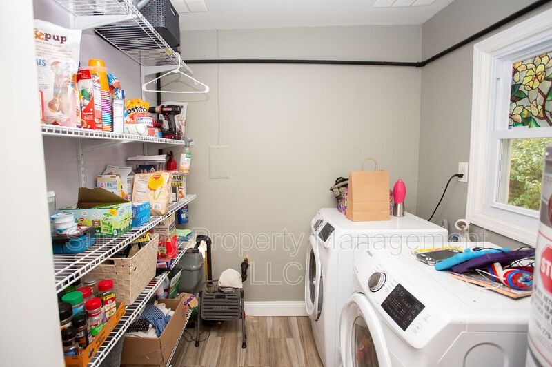 Welcome Home to 31 Edge Lane! property image
