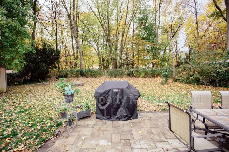 Welcome Home to 31 Edge Lane! property image