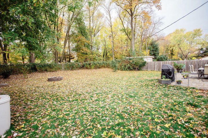 Welcome Home to 31 Edge Lane! property image